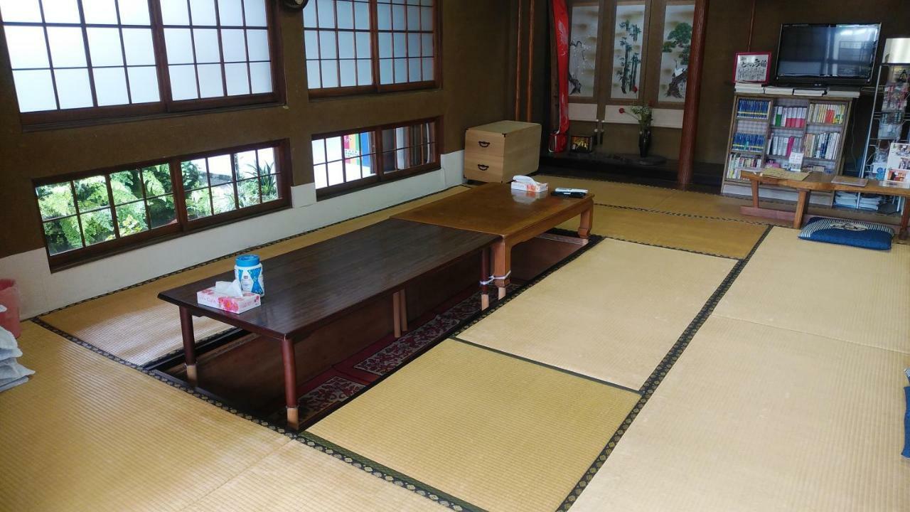 Walking Pilgrimage Hotel Tokiwa Ryokan Ozu  Bagian luar foto