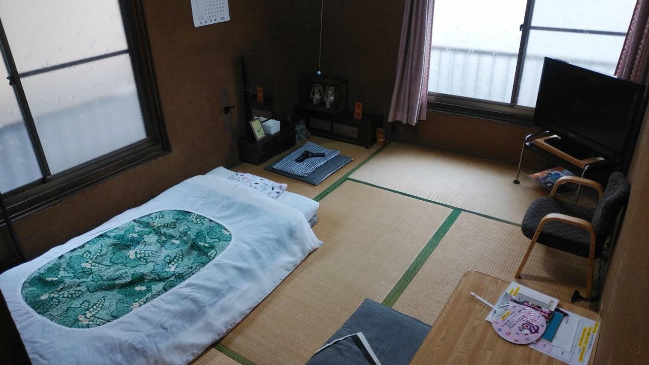Walking Pilgrimage Hotel Tokiwa Ryokan Ozu  Bagian luar foto