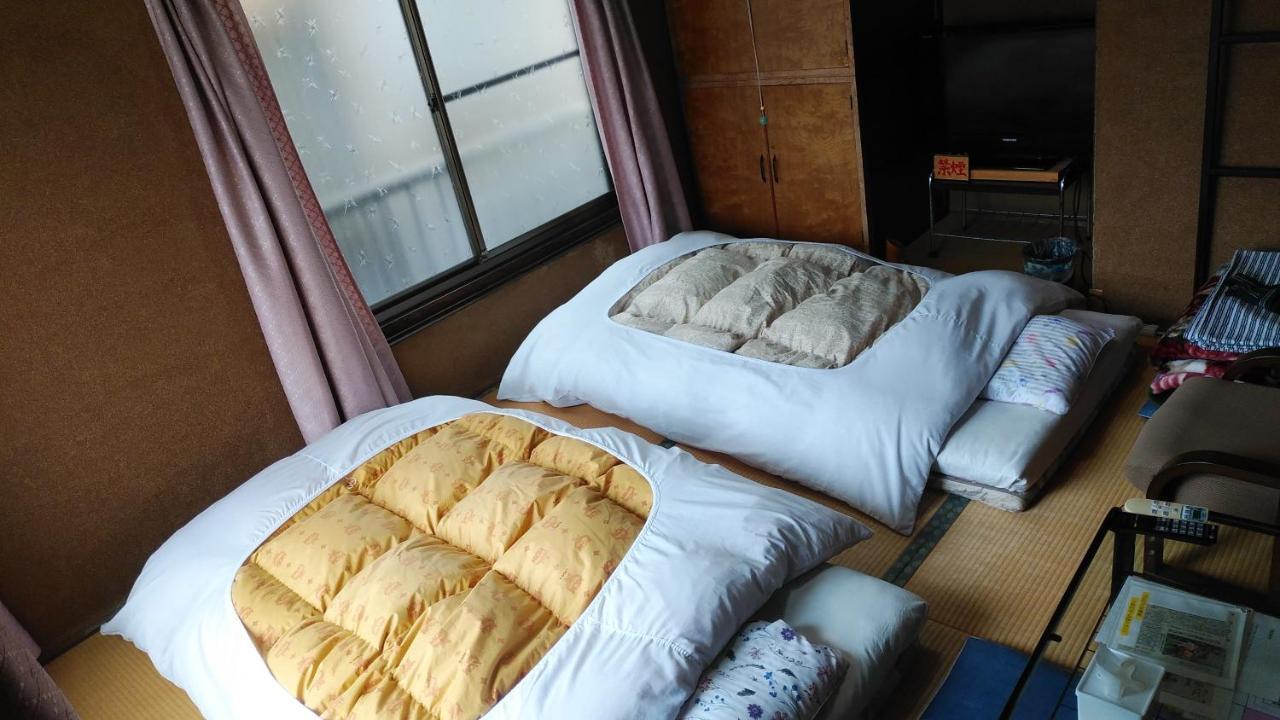 Walking Pilgrimage Hotel Tokiwa Ryokan Ozu  Bagian luar foto