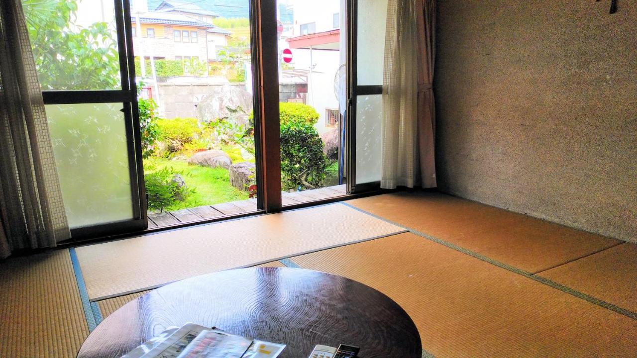 Walking Pilgrimage Hotel Tokiwa Ryokan Ozu  Bagian luar foto